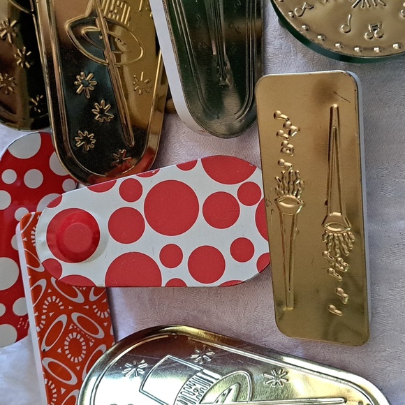 Lot of 9 Vintage Noisemakers - Picture 2 of 6